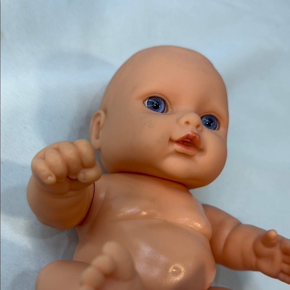 9" Baby Doll, Realistic, Caucasian Female Anatomically Correct Vinyl Blue Eyes - Picture 12 of 12